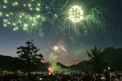 LAC EN FETE : SHOW AERIEN ET FEUX D'ARTIFICES