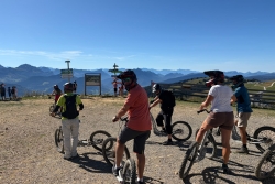 SORTIE ESTIVALE - TROTINETTE ET PIQUE NIQUE AU SEMNOZ